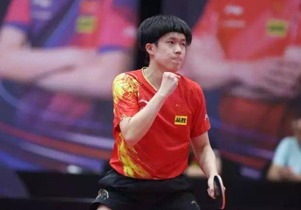 由一名年轻 由一名年轻