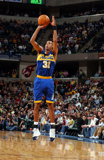 位的背后还 位的背后还