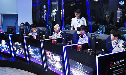 成功跻身总 成功跻身总