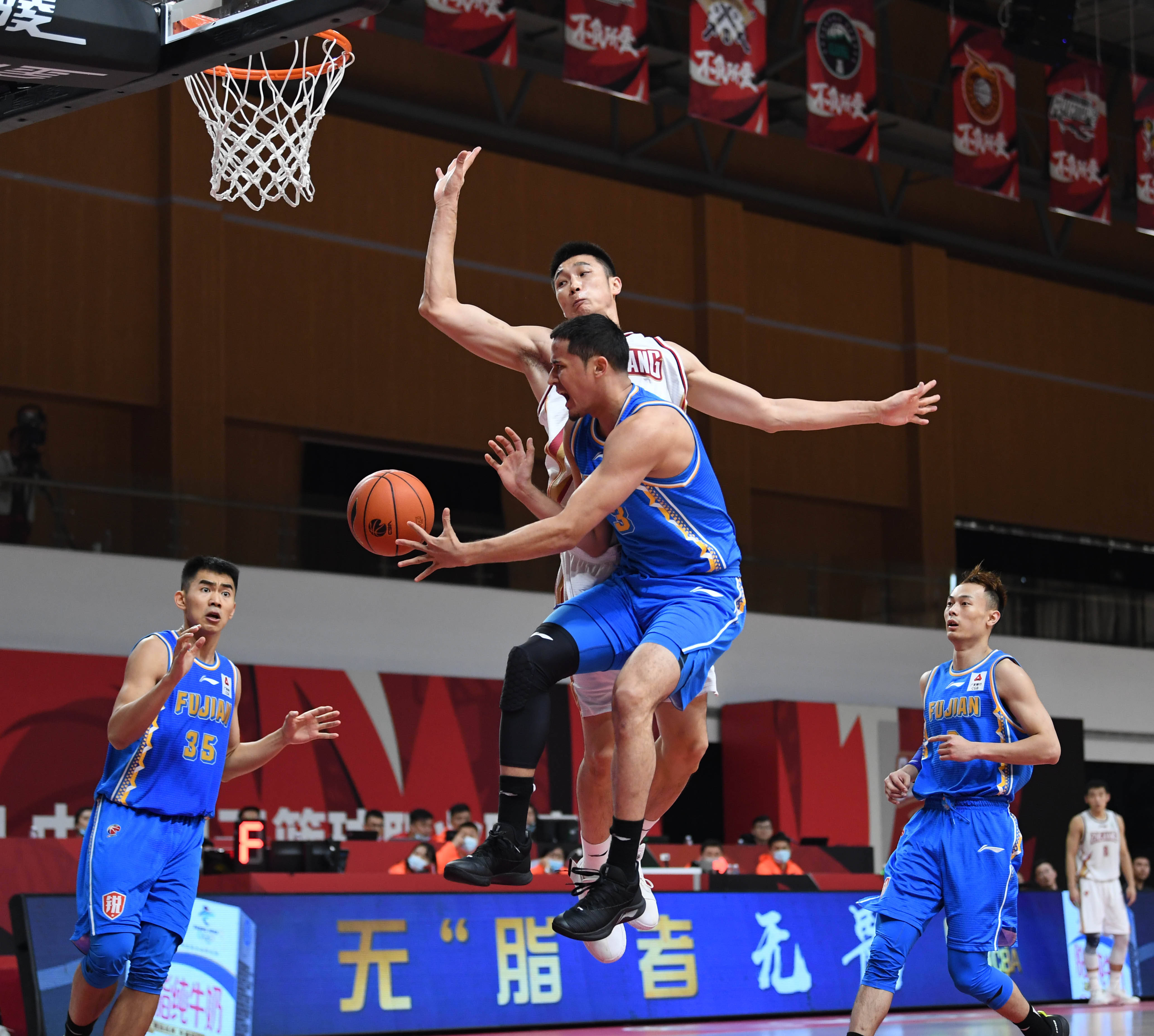 三稳两爆 三稳两爆